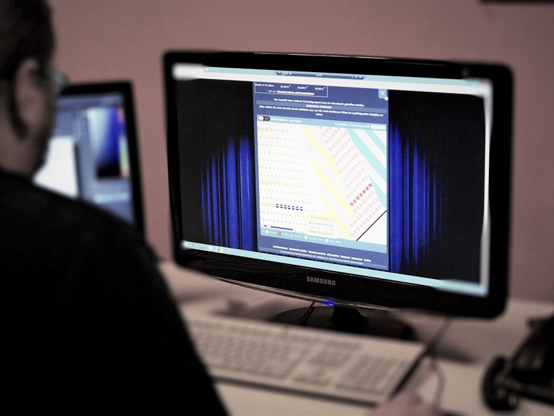 Abbildung eines Monitors mit dem ProTicket Saalplan 3.0